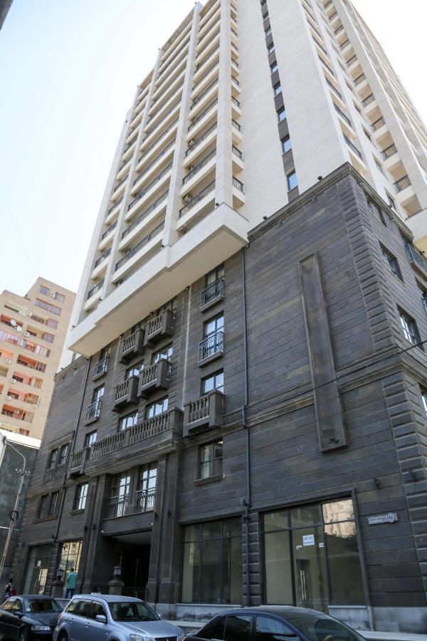 Nile Apartment By Downtown Inn Jerevan Buitenkant foto